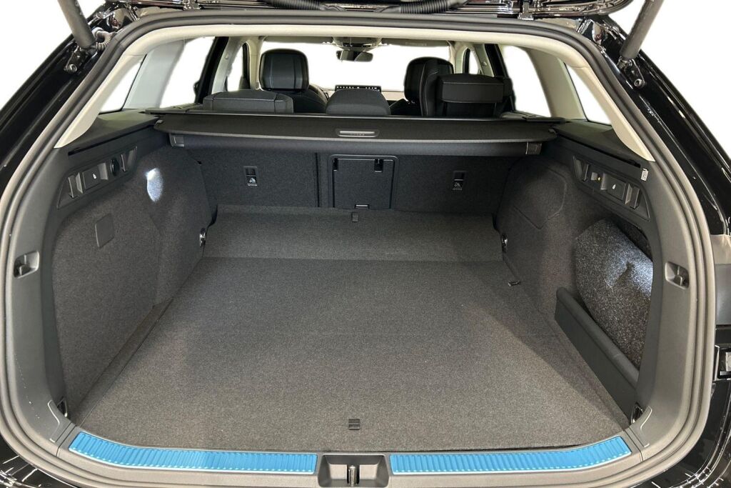 Skoda Superb 2026 Combi 1.5 TSI PHEV Style Explore DSG Autom.