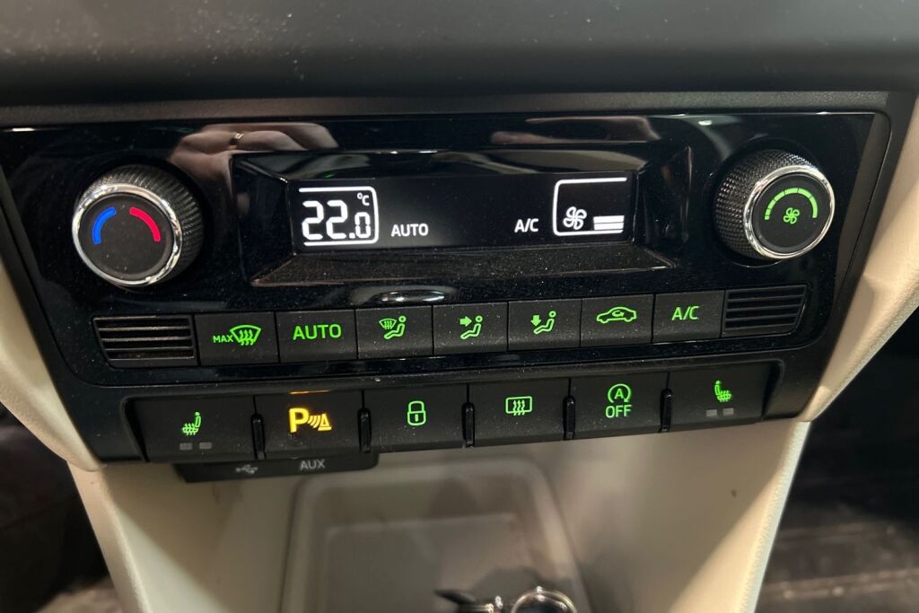 SKODA RAPID 2017 Spaceback 1,2 TSI 90 Style DSG Autom.