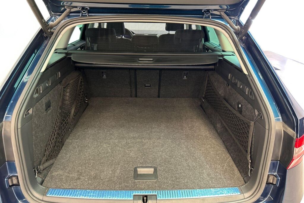 Skoda Superb 2022 Combi 2.0 TDI 150 Ambition DSG Autom.