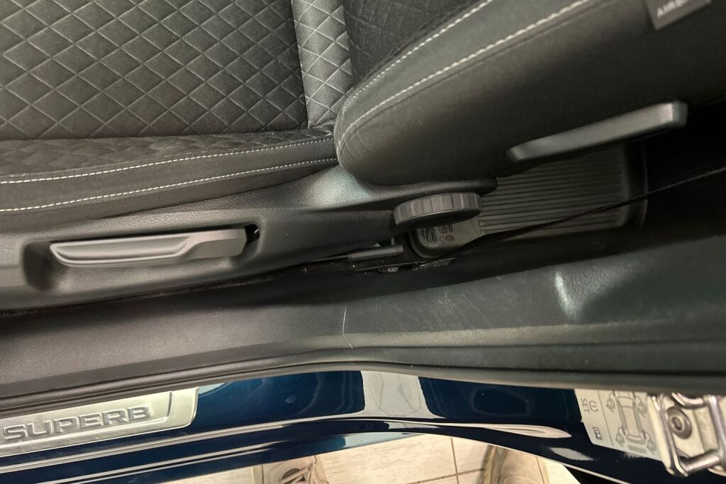 Skoda Superb 2022 Combi 2.0 TDI 150 Ambition DSG Autom.