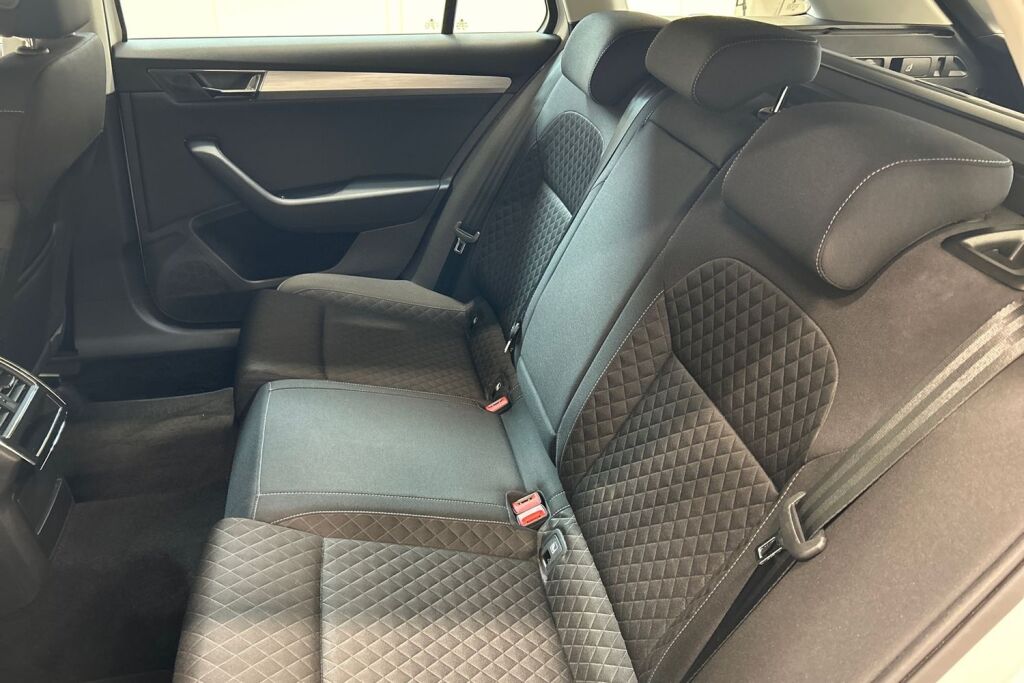 Skoda Superb 2022 Combi 2.0 TDI 150 Ambition DSG Autom.