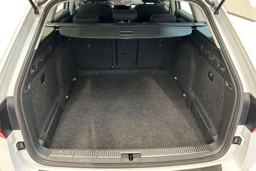 Skoda Superb 2022 Combi 2.0 TDI 150 Ambition DSG Autom.