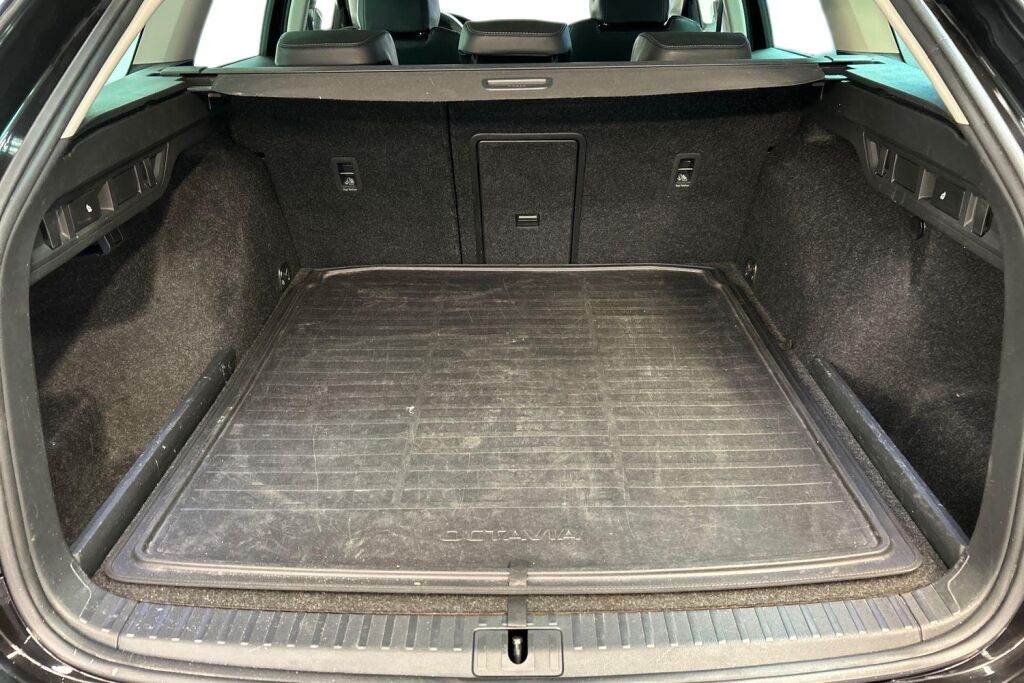 Skoda Octavia 2021 Combi 1,4 TSI PHEV Style iV DSG Autom.