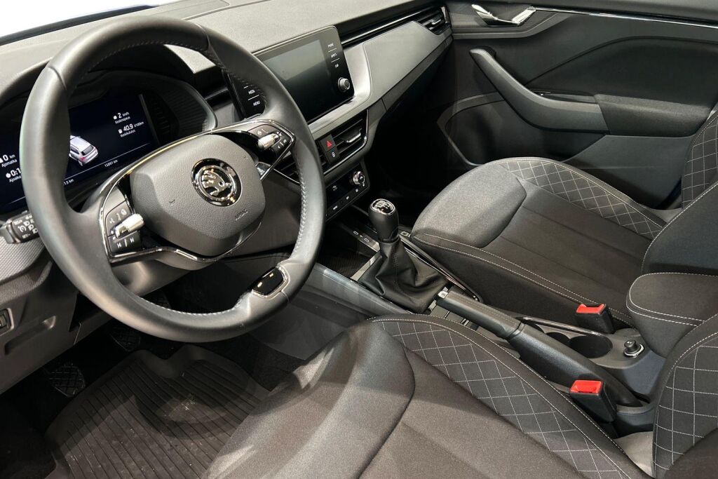 Skoda Kamiq 2022 1.0 TSI 110 Ambition