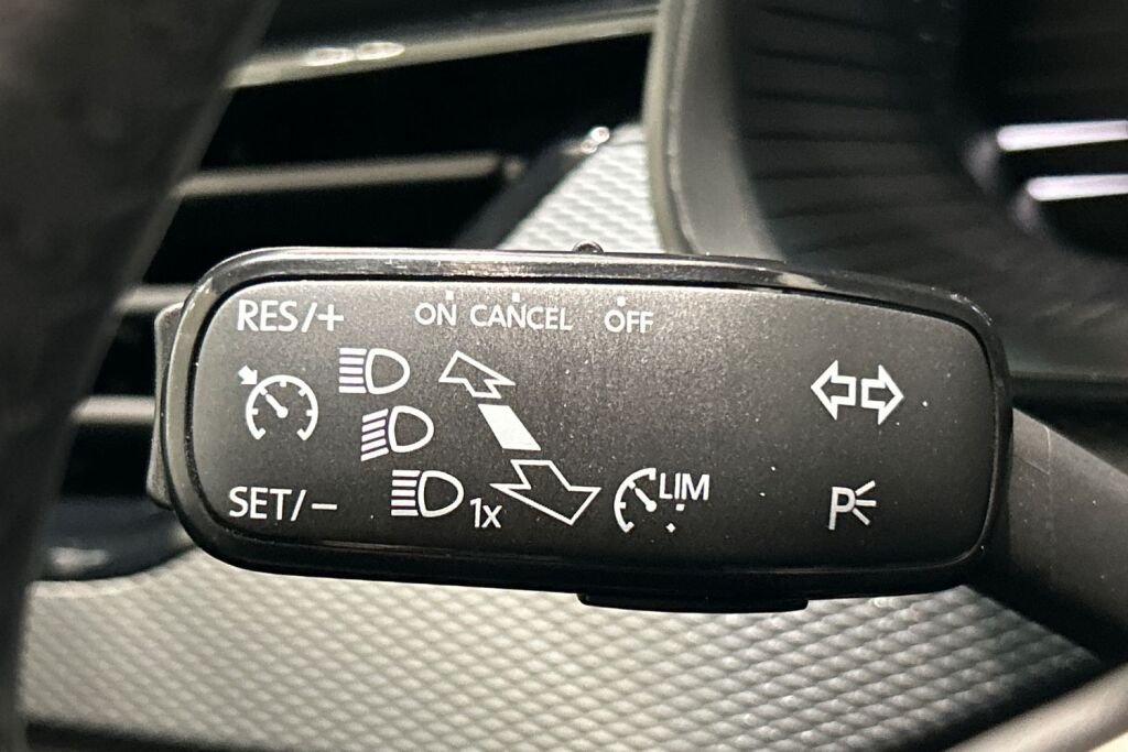 Skoda Kamiq 2022 1.0 TSI 110 Ambition