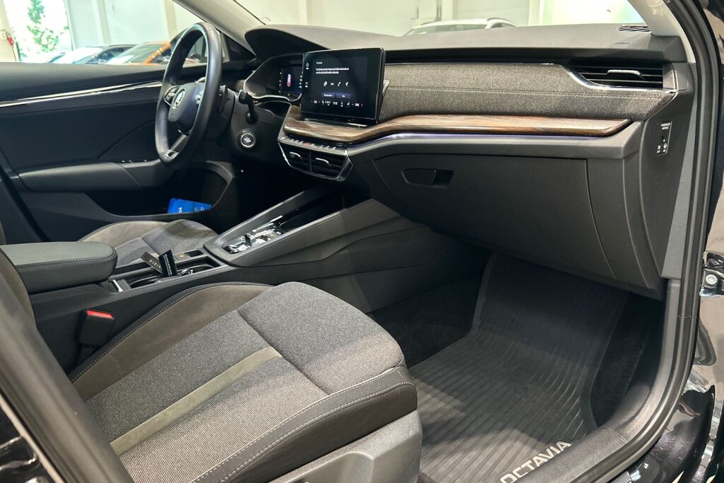 Skoda Octavia 2022 Combi 2.0 TDI 150 4x4 Scout DSG Autom.