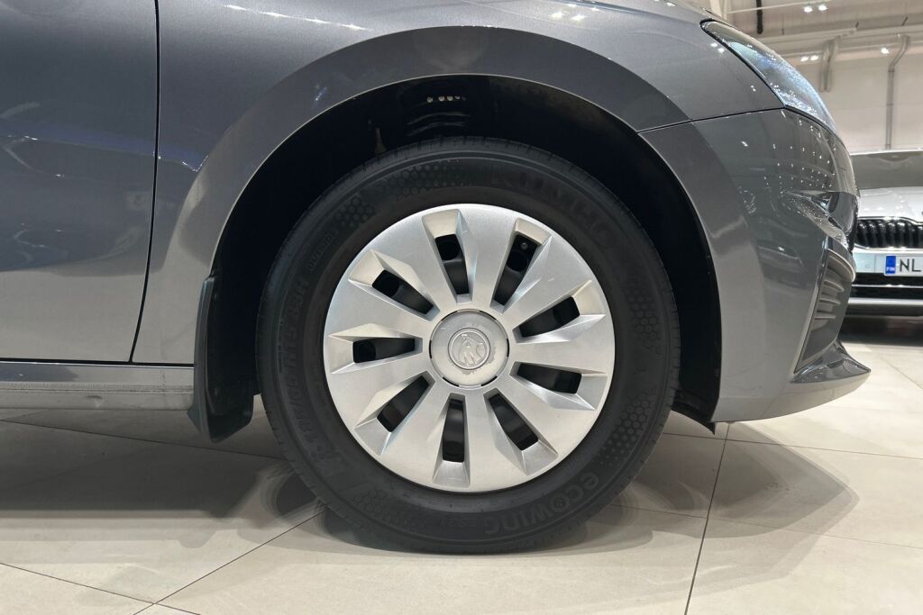 Skoda Fabia 2023 1.0 TSI 95 Ambition