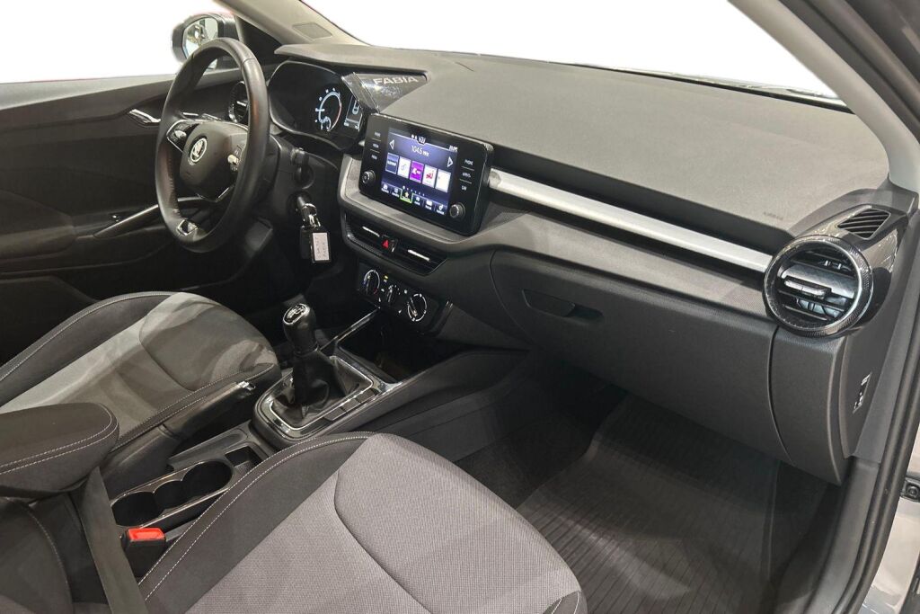 Skoda Fabia 2023 1.0 TSI 95 Ambition