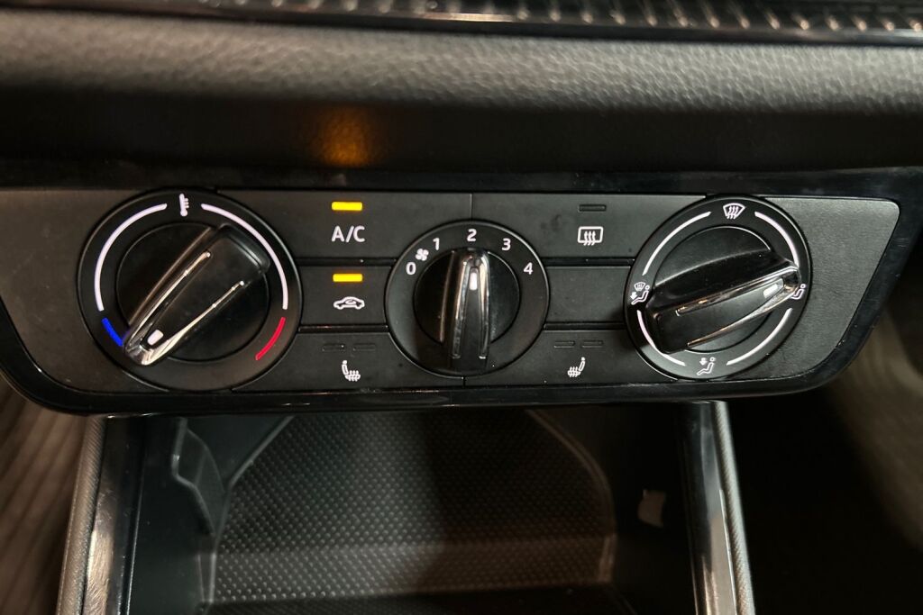 Skoda Fabia 2023 1.0 TSI 95 Ambition