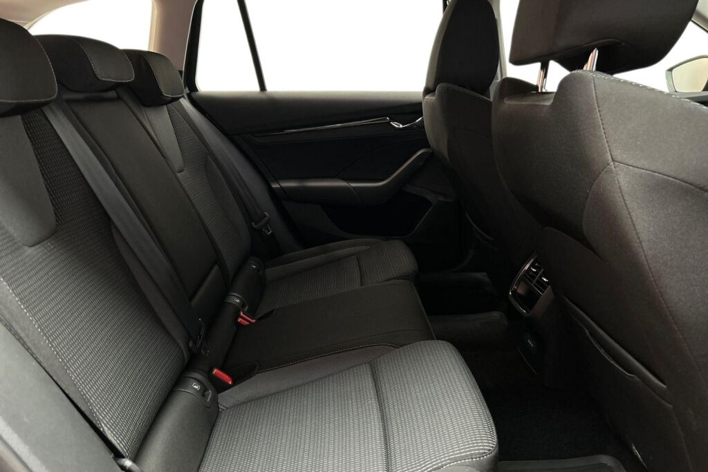 Skoda Octavia 2023 Combi 1.5 TSI Ambition eTEC DSG Autom.