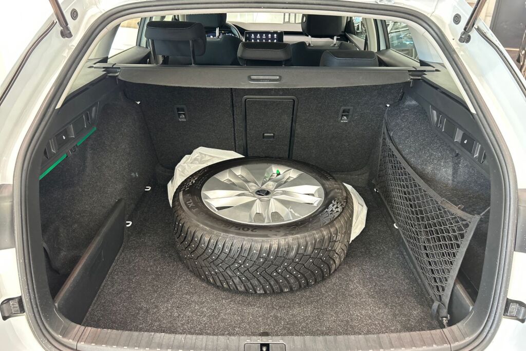 Skoda Octavia 2023 Combi 1.5 TSI Ambition eTEC DSG Autom.