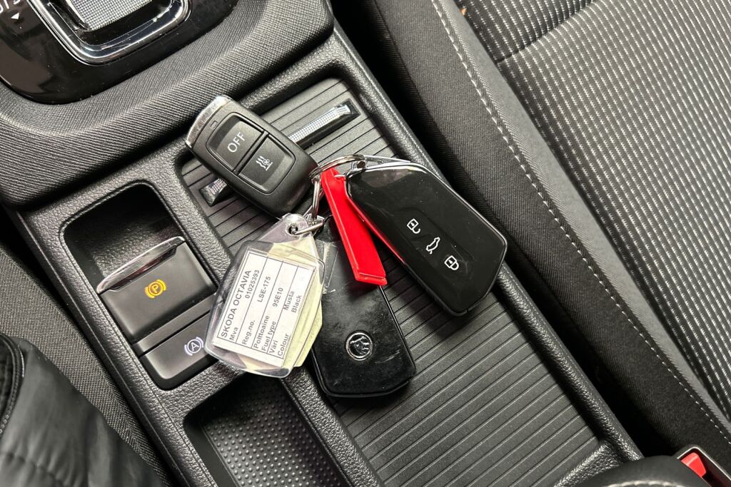Skoda Octavia 2023 Combi 1.5 TSI Ambition eTEC DSG Autom.