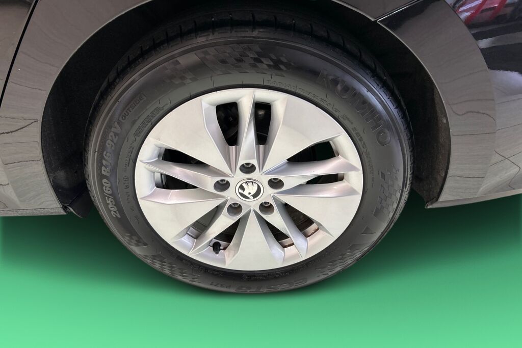 Skoda Octavia 2023 Combi 1.5 TSI Ambition eTEC DSG Autom.