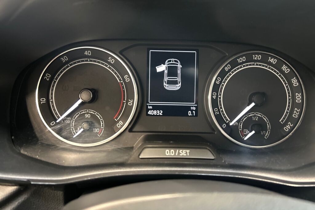 Skoda Fabia 2023 1.0 TSI 110 Ambition