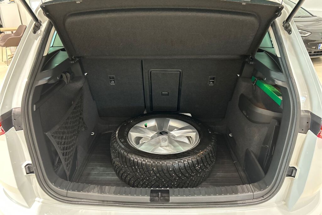 Skoda Karoq 2023 1.5 TSI Ambition DSG Autom.