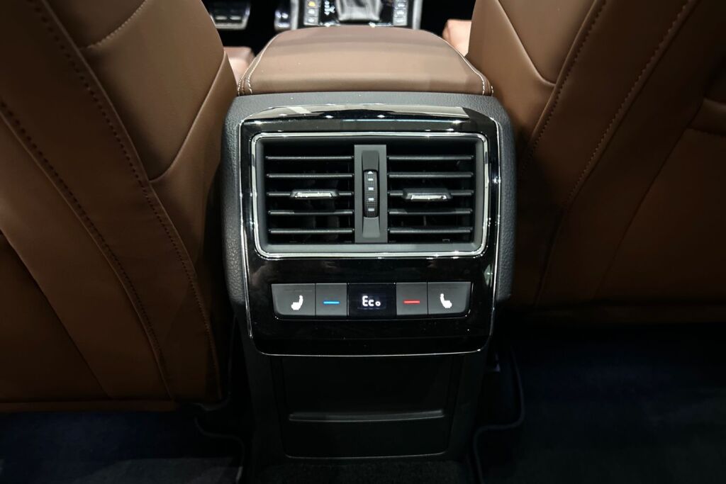 Skoda Superb 2024 Combi 1.4 TSI PHEV L&K iV BusinessLine DSG Autom.