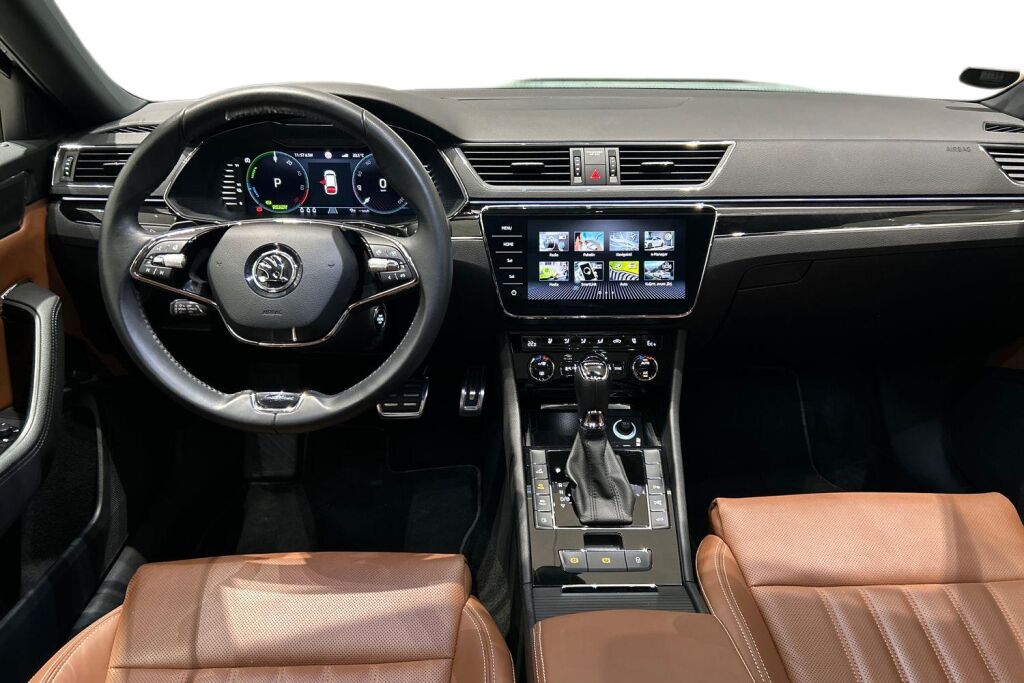 Skoda Superb 2024 Combi 1.4 TSI PHEV L&K iV BusinessLine DSG Autom.