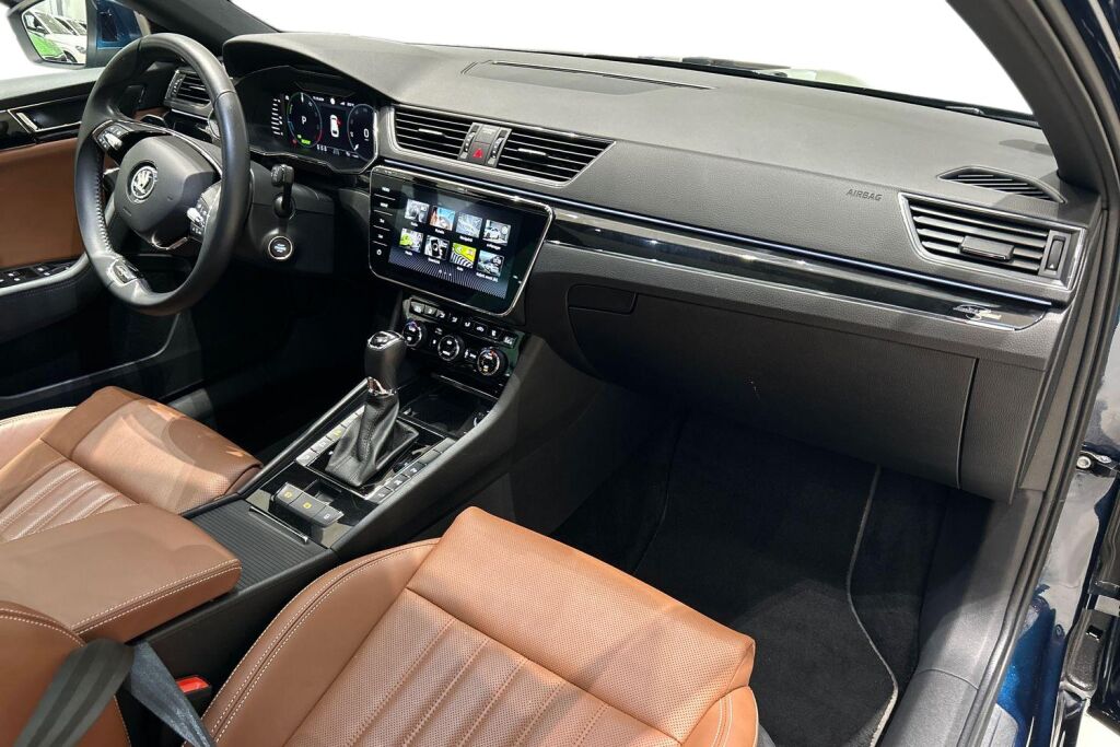 Skoda Superb 2024 Combi 1.4 TSI PHEV L&K iV BusinessLine DSG Autom.