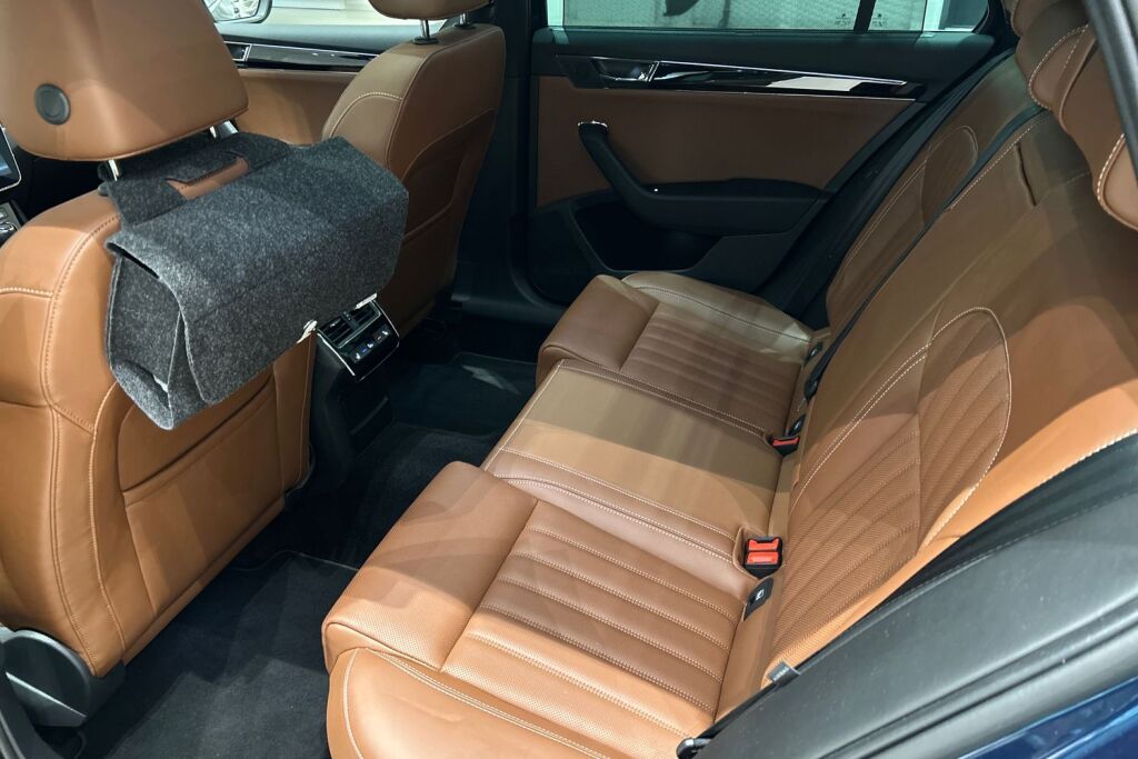 Skoda Superb 2024 Combi 1.4 TSI PHEV L&K iV BusinessLine DSG Autom.