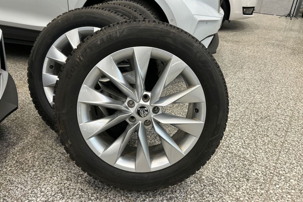 Skoda Enyaq 2023 80x 4x4 iV