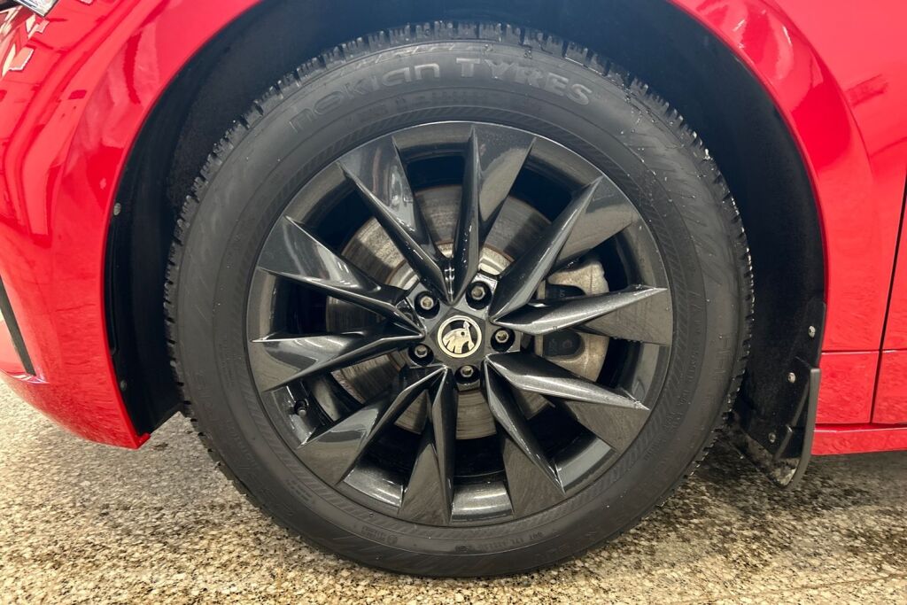 SKODA Enyaq 2024 Coupe 80x 4x4 RS iV