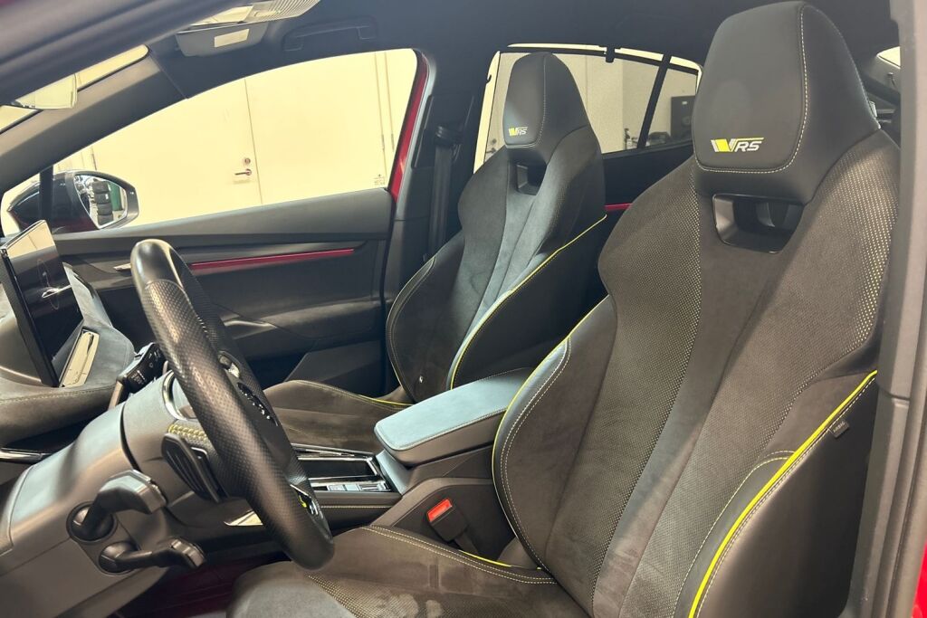 SKODA Enyaq 2024 Coupe 80x 4x4 RS iV