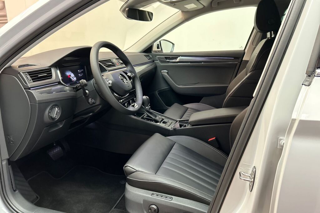 Skoda Superb 2024 Combi 1.4 TSI PHEV Style iV BusinessLine DSG Autom.