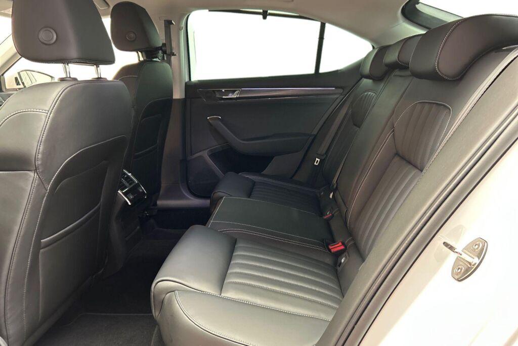 Skoda Superb 2024 Combi 1.4 TSI PHEV Style iV BusinessLine DSG Autom.