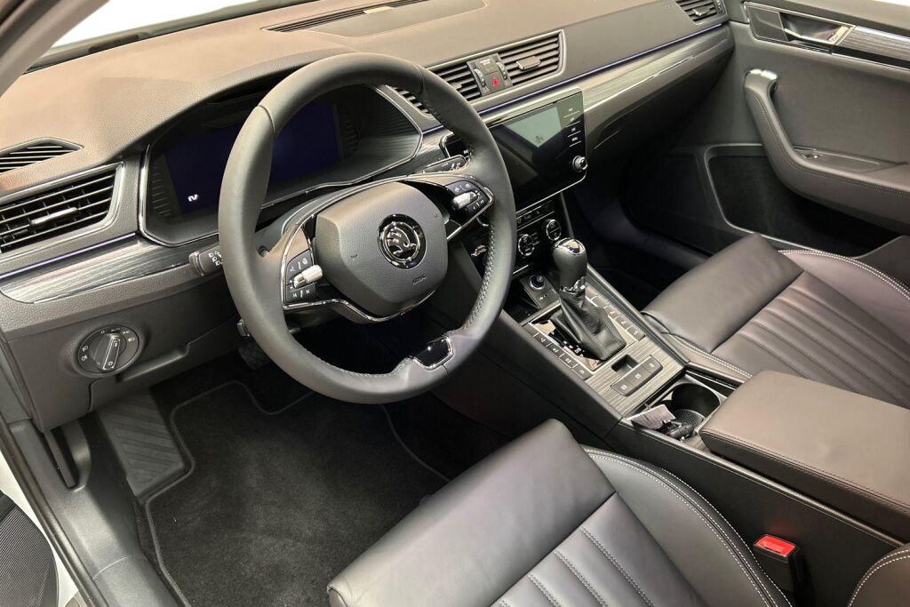 Skoda Superb 2024 Combi 1.4 TSI PHEV Style iV BusinessLine DSG Autom.