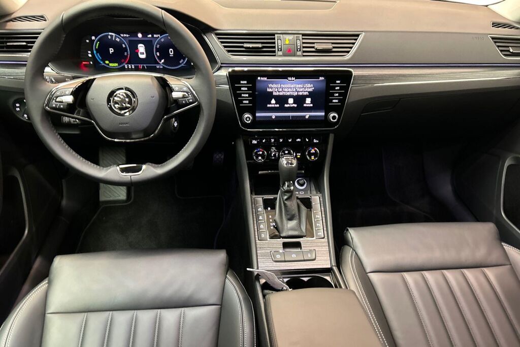Skoda Superb 2024 Combi 1.4 TSI PHEV Style iV BusinessLine DSG Autom.