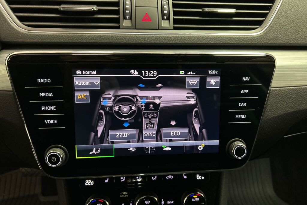 Skoda Superb 2024 Combi 1.4 TSI PHEV Ambition iV BusinessLine DSG Autom.