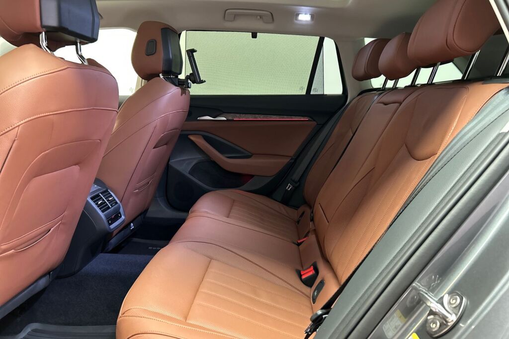 Skoda Superb 2024 Combi 1.5 TSI PHEV L&K DSG Autom.