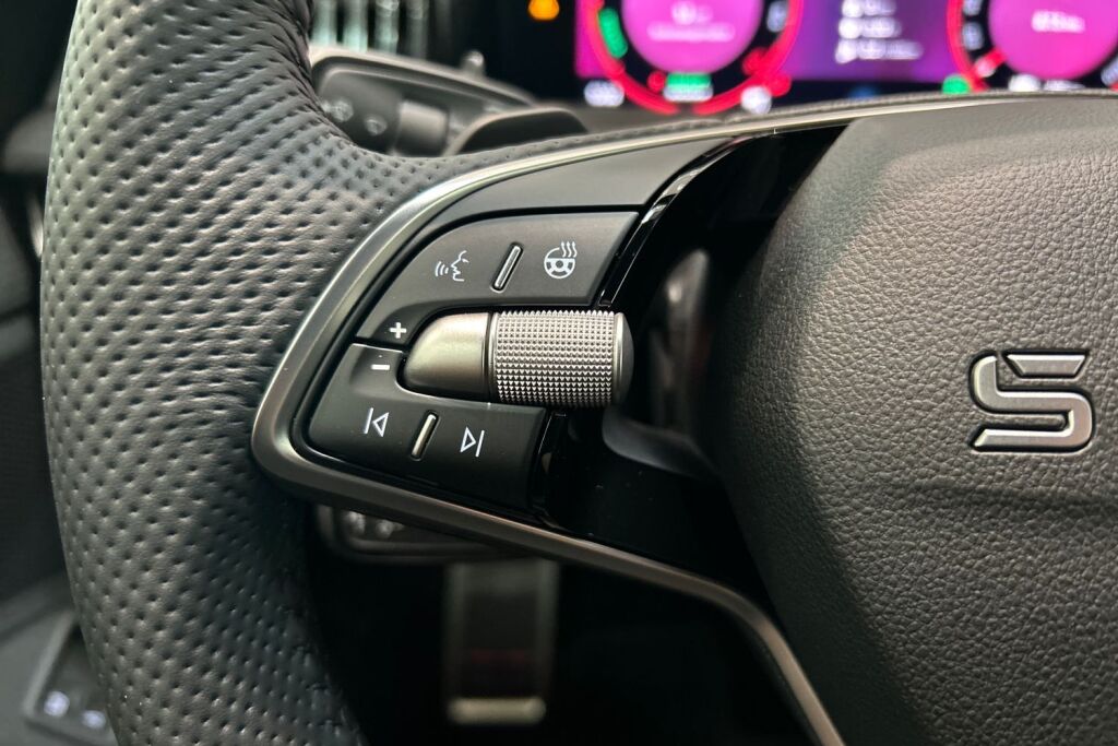 Skoda Superb 2026 Combi 1.5 TSI PHEV SportLine Explore DSG Autom.