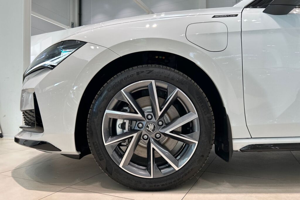 Skoda Superb 2026 Combi 1.5 TSI PHEV SportLine Explore DSG Autom.