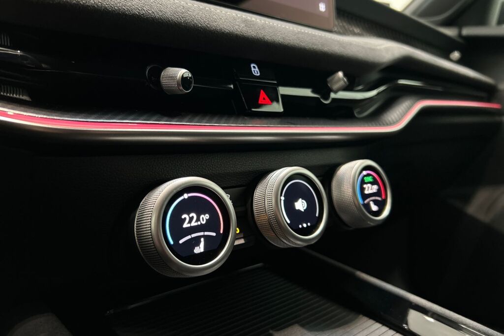 Skoda Superb 2026 Combi 1.5 TSI PHEV SportLine Explore DSG Autom.