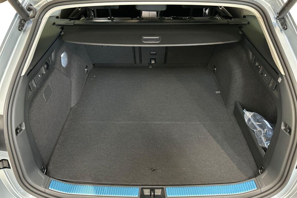 Skoda Superb 2026 Combi 1.5 TSI PHEV Style Explore DSG Autom.