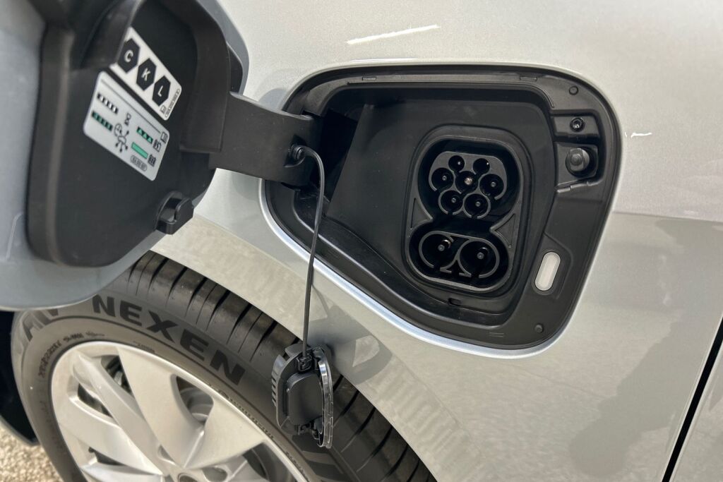 Skoda Superb 2026 Combi 1.5 TSI PHEV Style Explore DSG Autom.