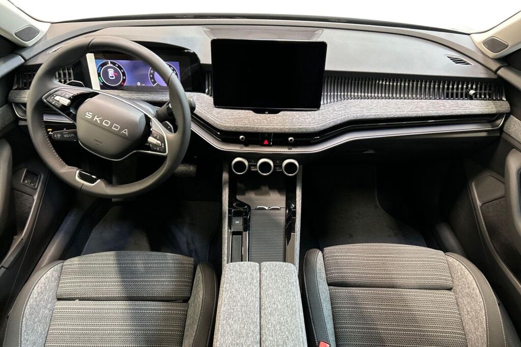 Skoda Superb 2026 Combi 1.5 TSI PHEV Style Explore DSG Autom.