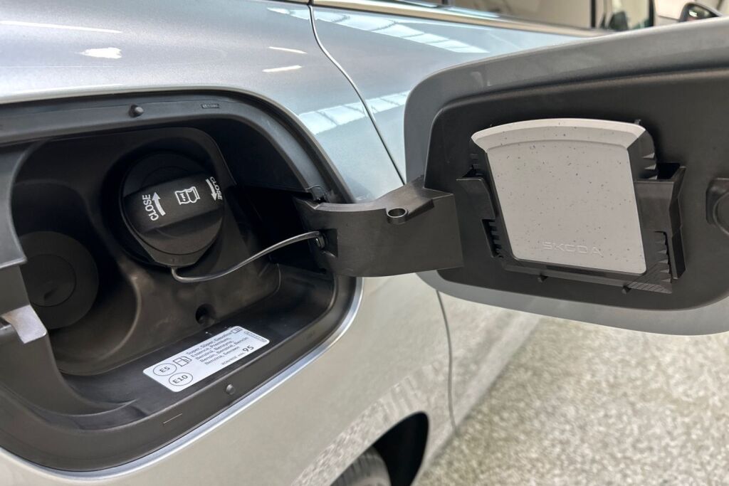 Skoda Superb 2026 Combi 1.5 TSI PHEV Style Explore DSG Autom.