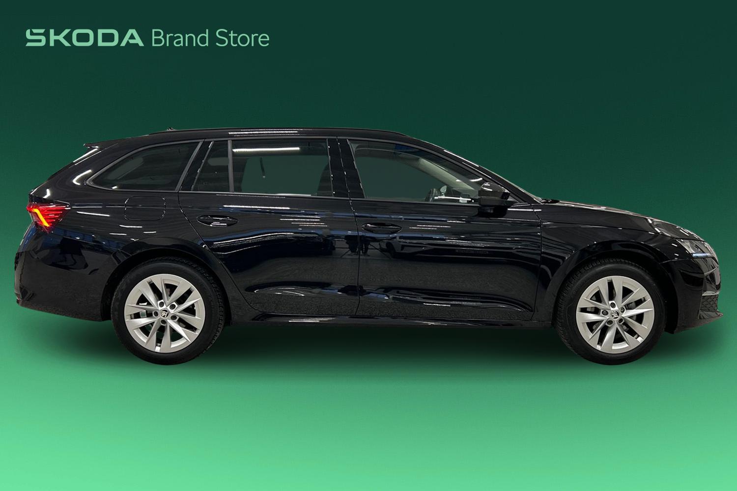 Skoda Octavia 2024, kuva 6/26