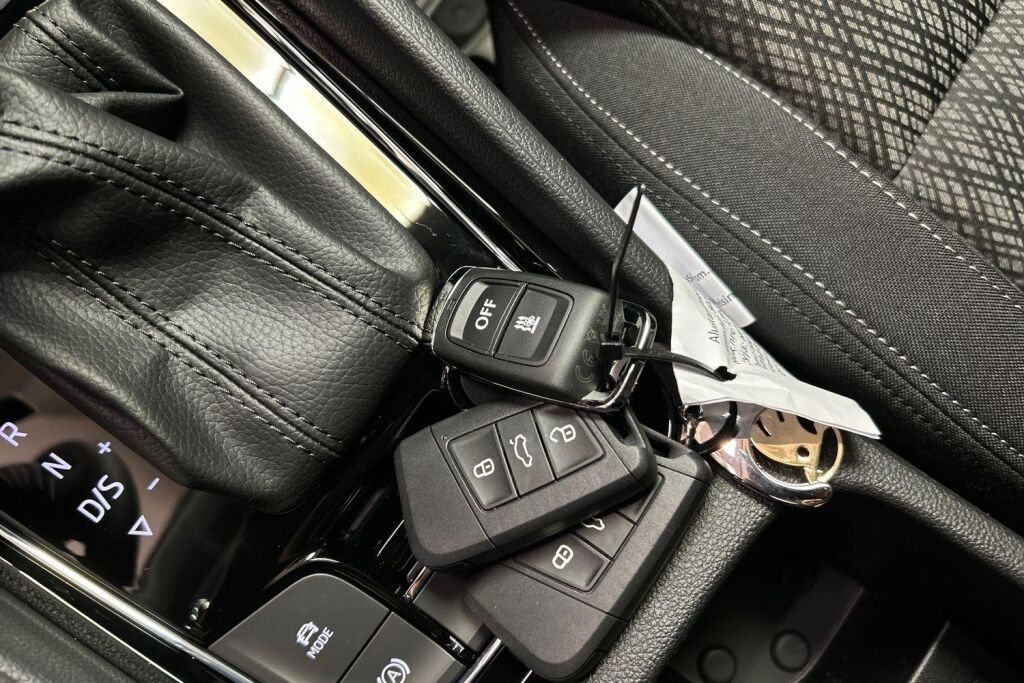 Skoda Karoq 2026 1.5 TSI Style DSG Autom.