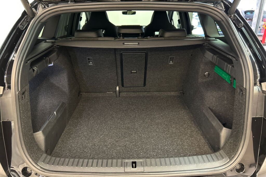 Skoda Enyaq 2024 85x 4x4 SportLine Business