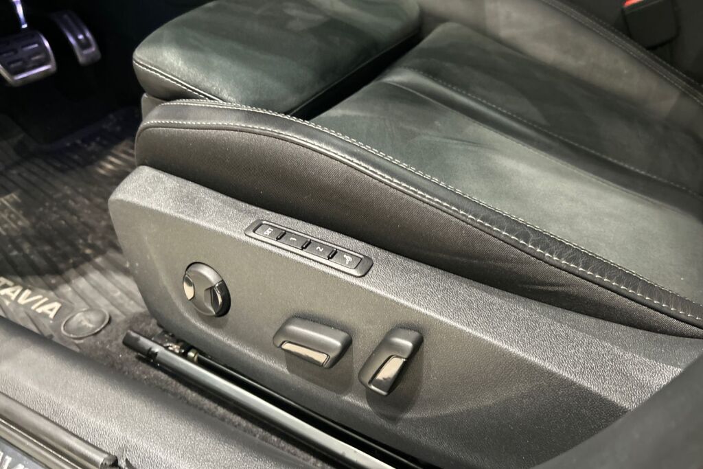 Skoda Octavia 2022 Combi 2.0 TDI 200 4x4 Scout DSG Autom.