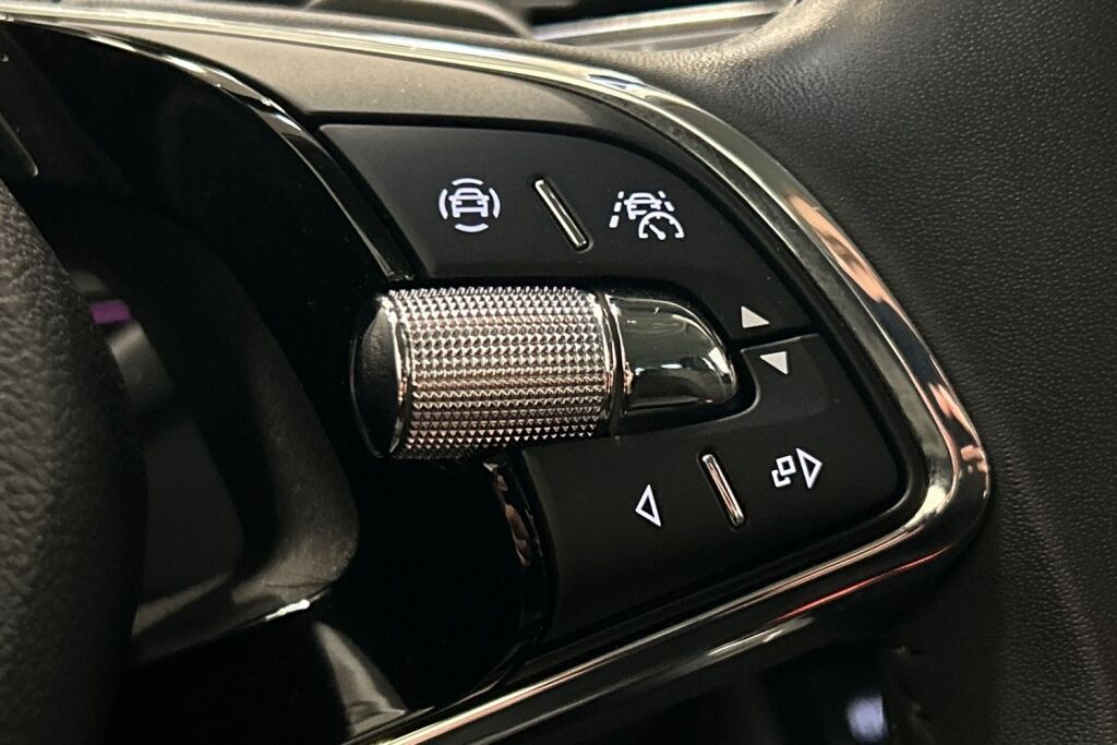 Skoda Karoq 2023 1.5 TSI Style DSG Autom.