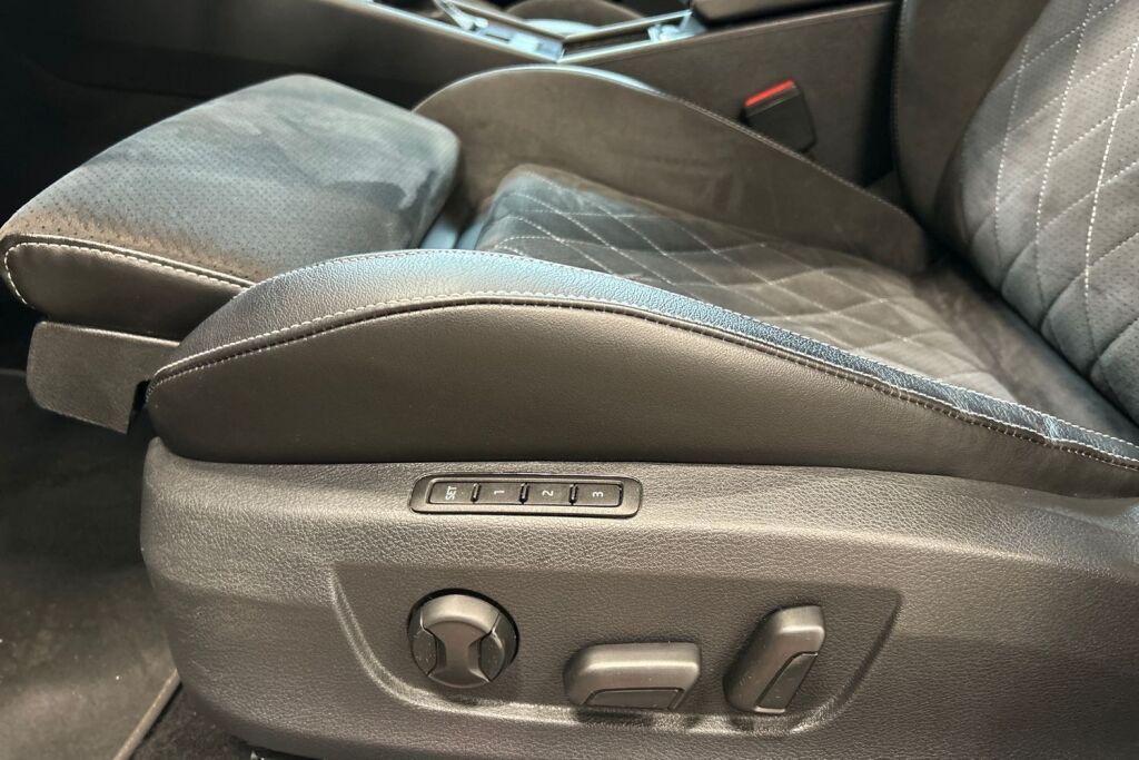 Skoda Superb 2023 1.5 TSI ACT SportLine Business DSG Autom.