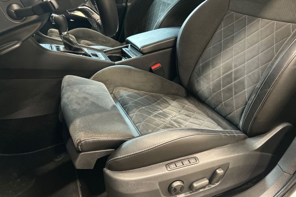 Skoda Superb 2023 1.5 TSI ACT SportLine Business DSG Autom.