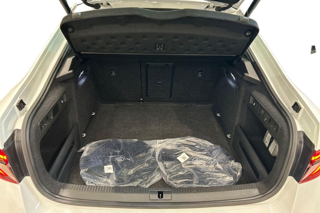 Skoda Superb 2023 1.5 TSI ACT SportLine Business DSG Autom.