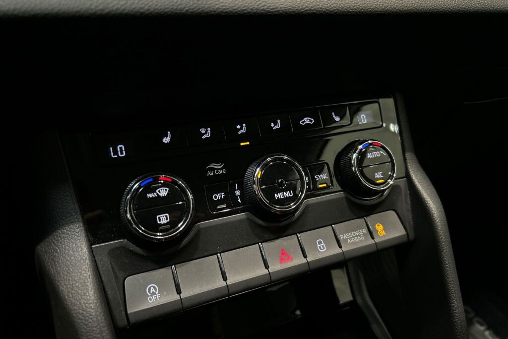 Skoda Karoq 2023 1.5 TSI Ambition DSG Autom.