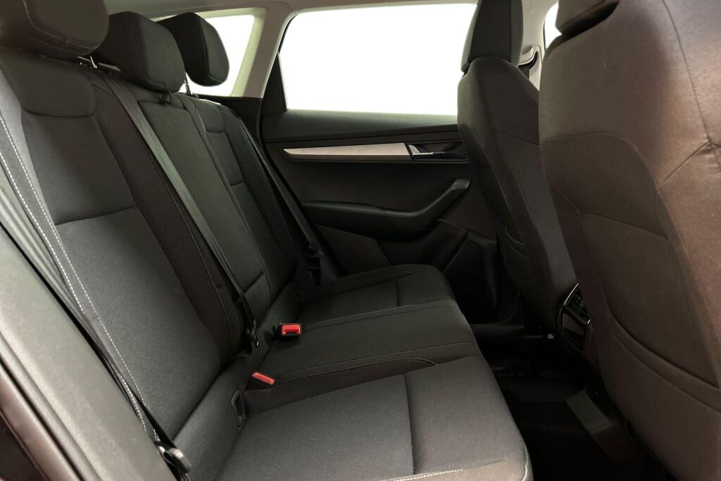 Skoda Karoq 2023 1.5 TSI Ambition DSG Autom.