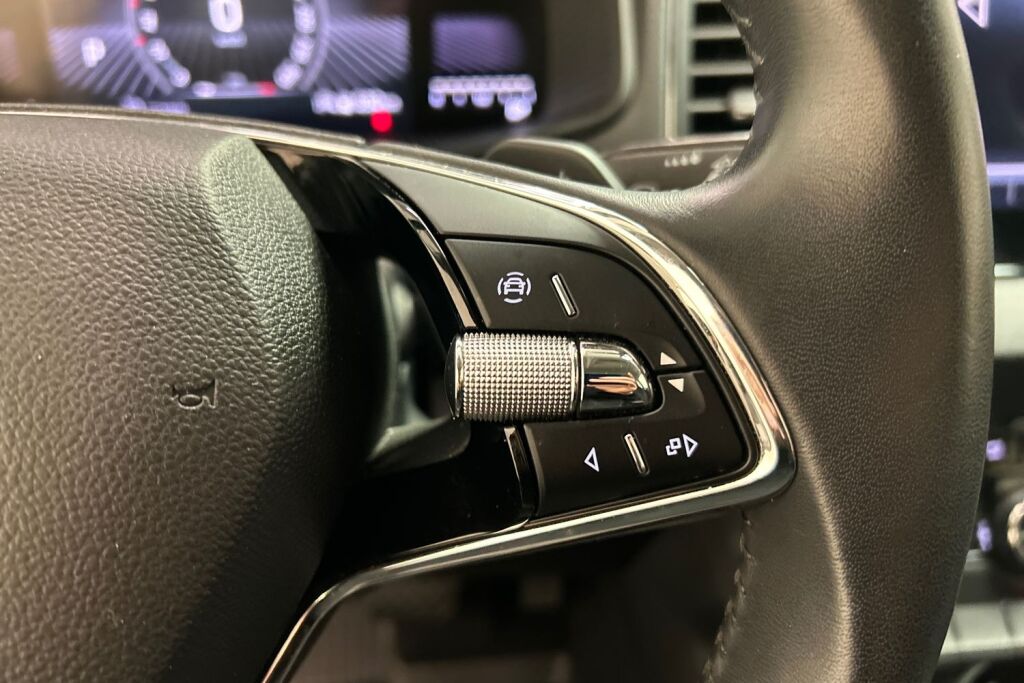 Skoda Karoq 2023 1.5 TSI Ambition DSG Autom.